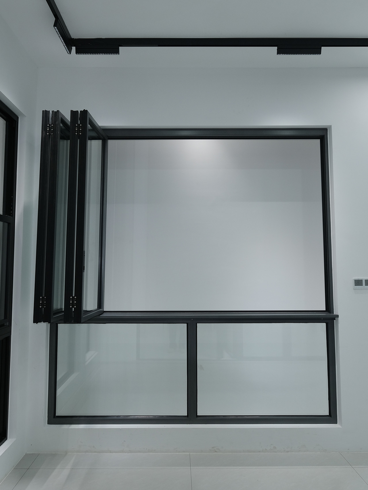 Horizontal Bifold Window System