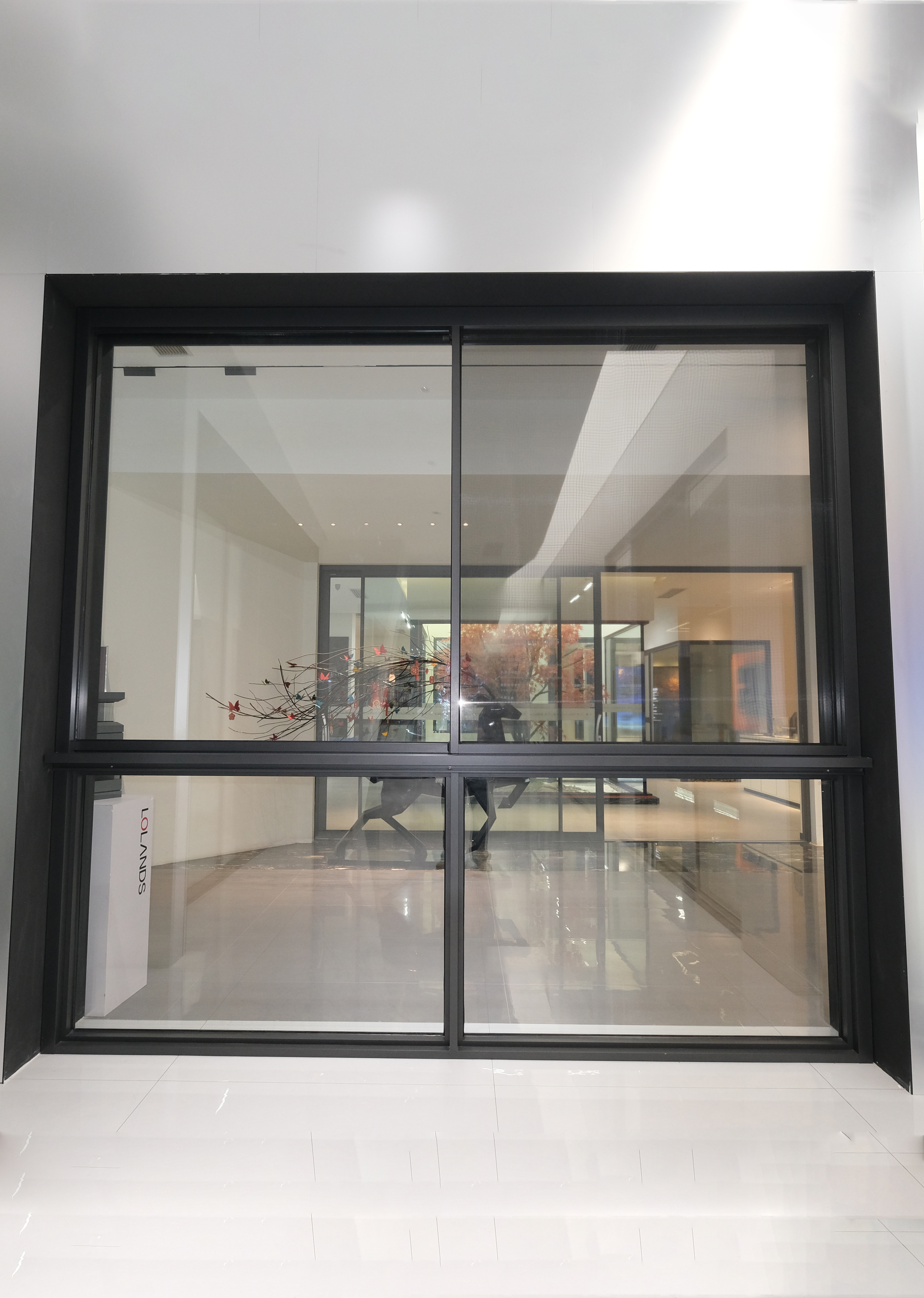 Panoramic Floating Ultra Narrow Sliding Window